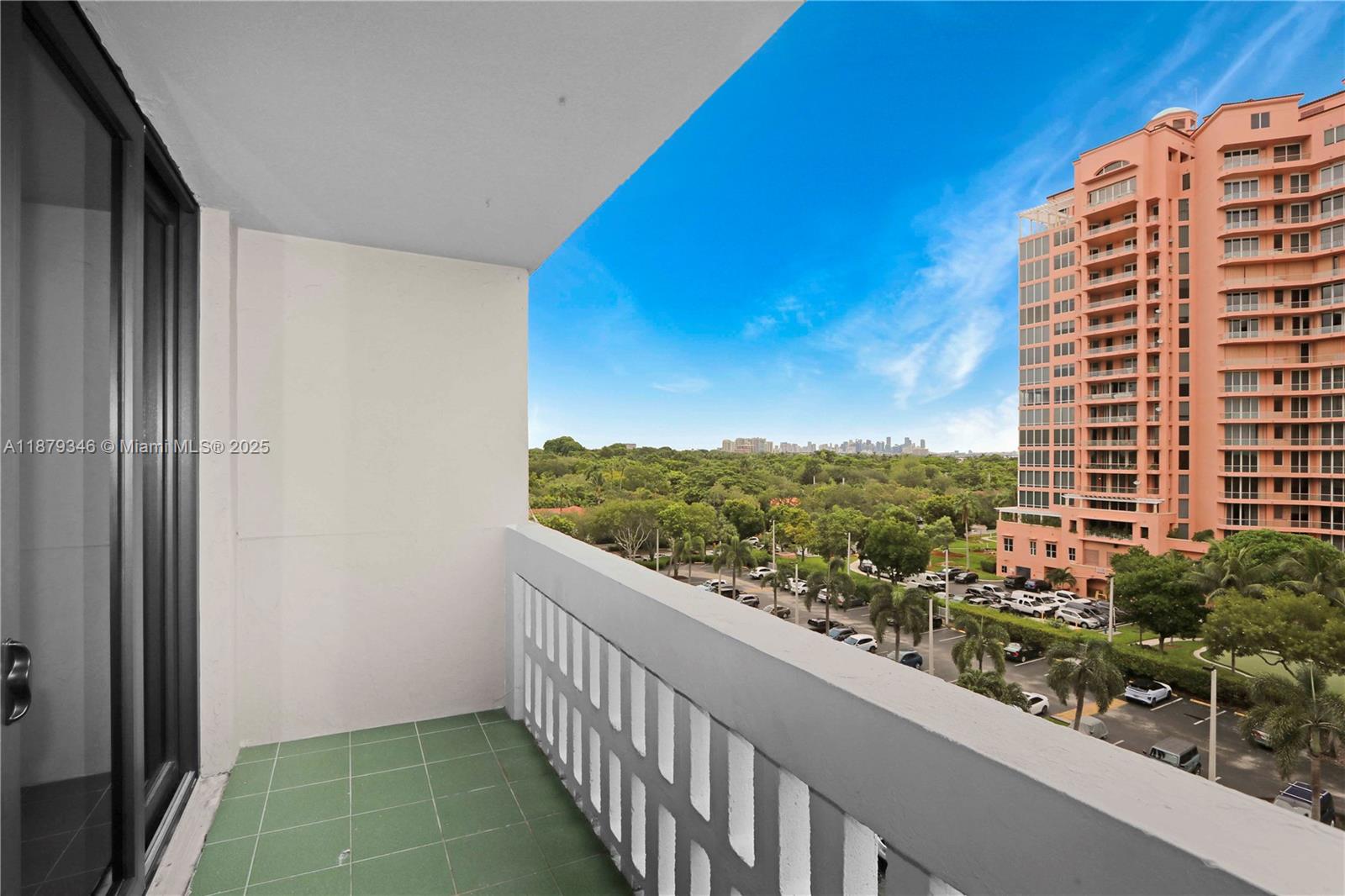 GABLES WATERWAY TOWERS CO - Residential