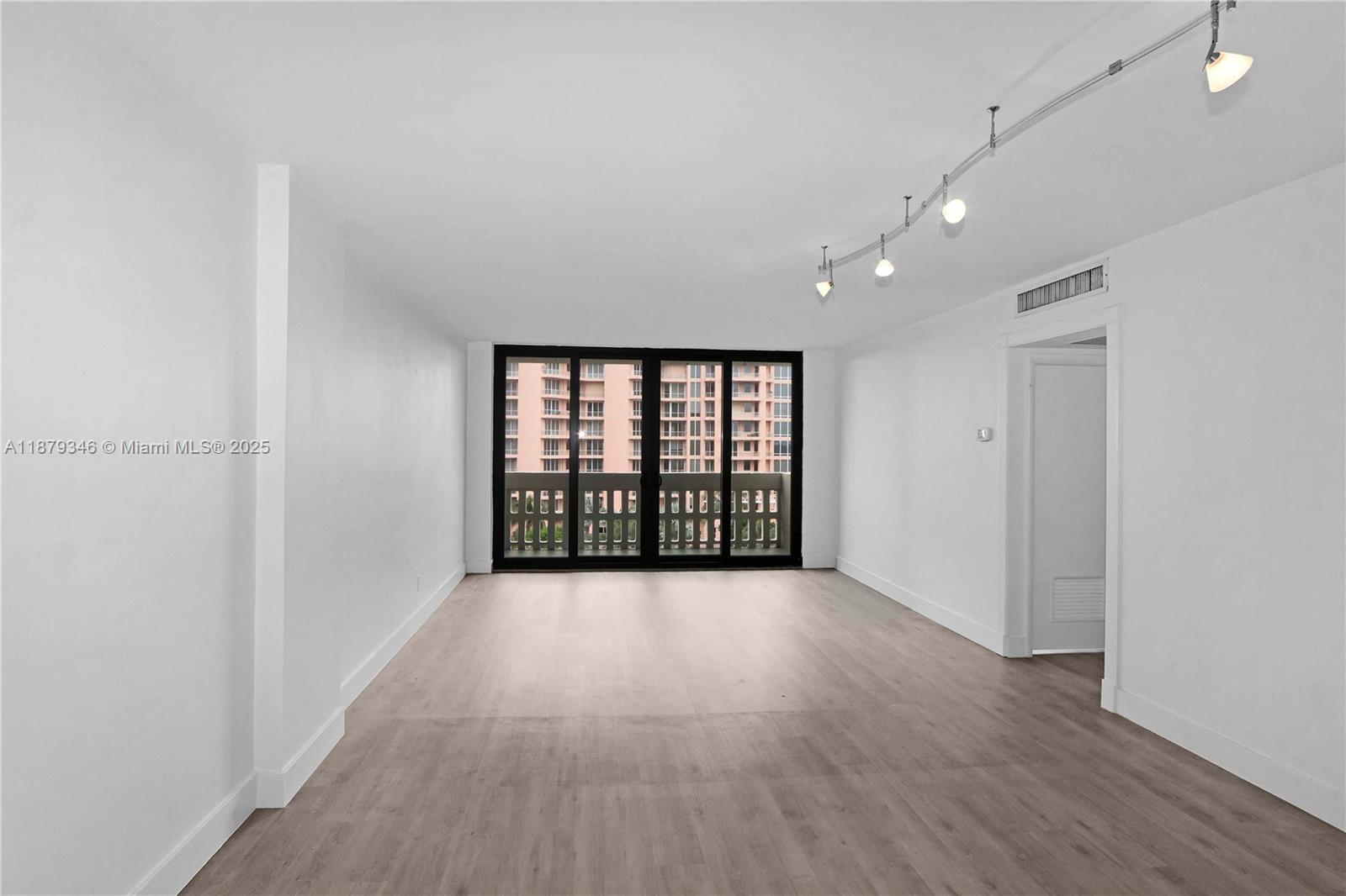 GABLES WATERWAY TOWERS CO - Residential