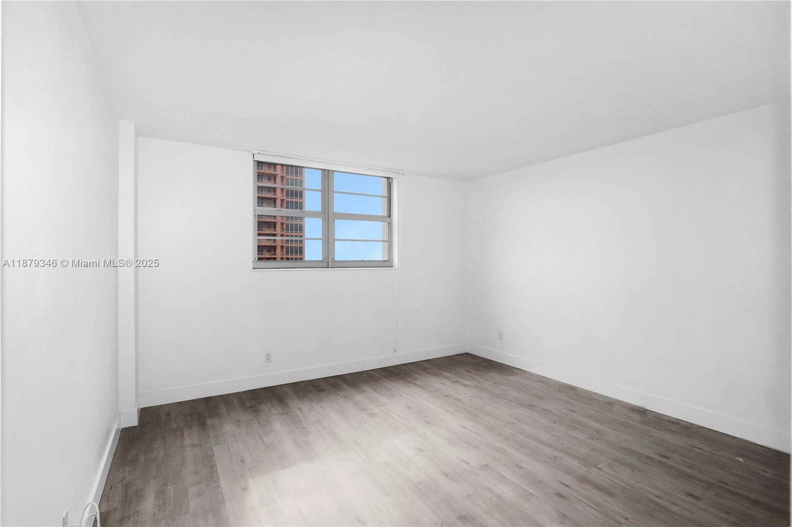 GABLES WATERWAY TOWERS CO - Residential
