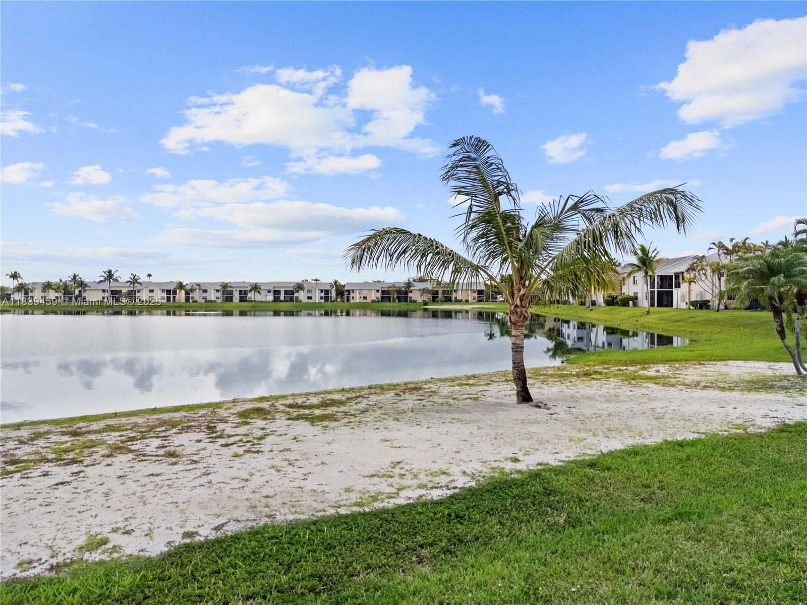 LAKESHORE CONDO 6 - Residential