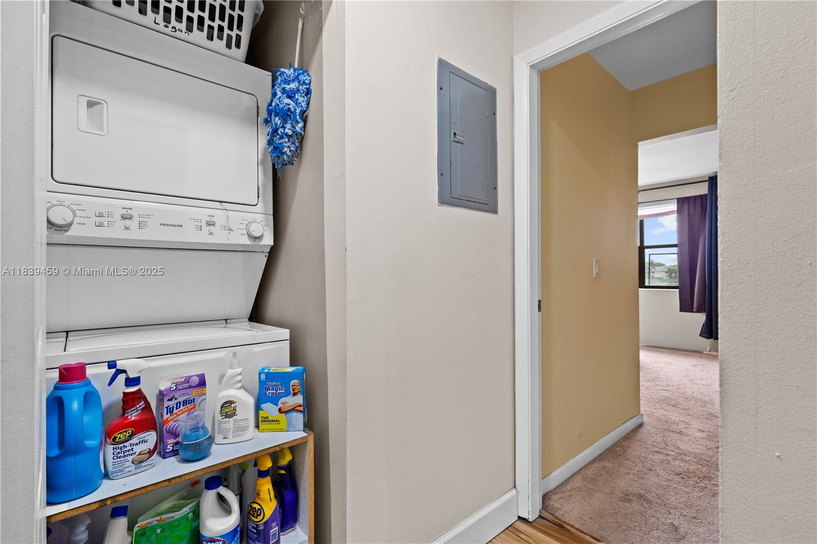 LAKESHORE CONDO 6 - Residential