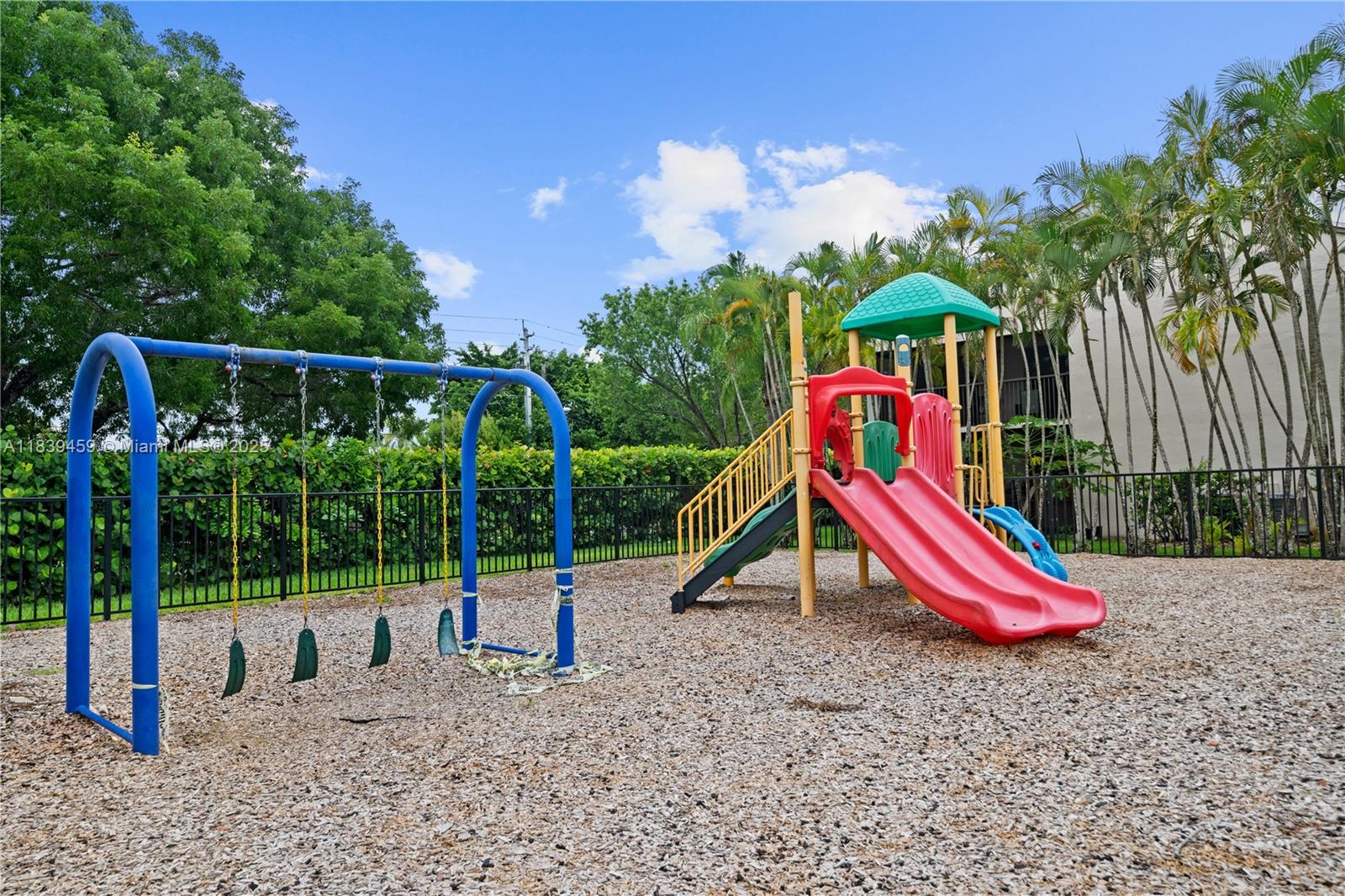 LAKESHORE CONDO 6 - Residential