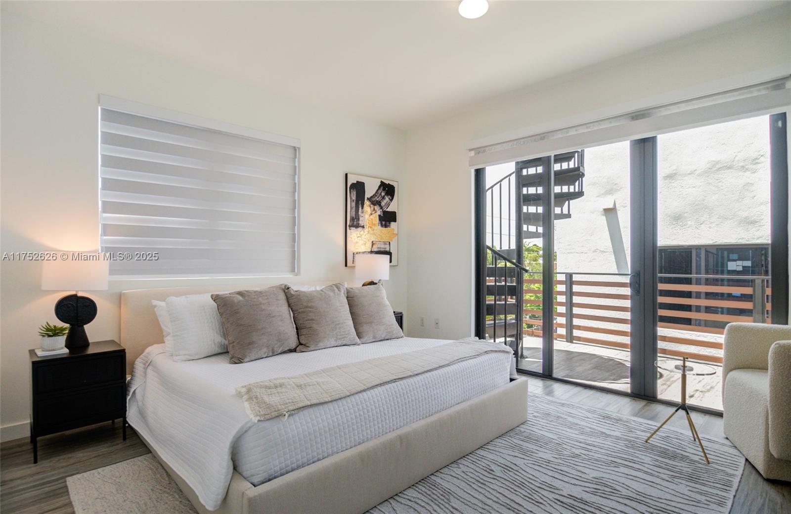 L'UCCELLO CONDO - Residential Income
