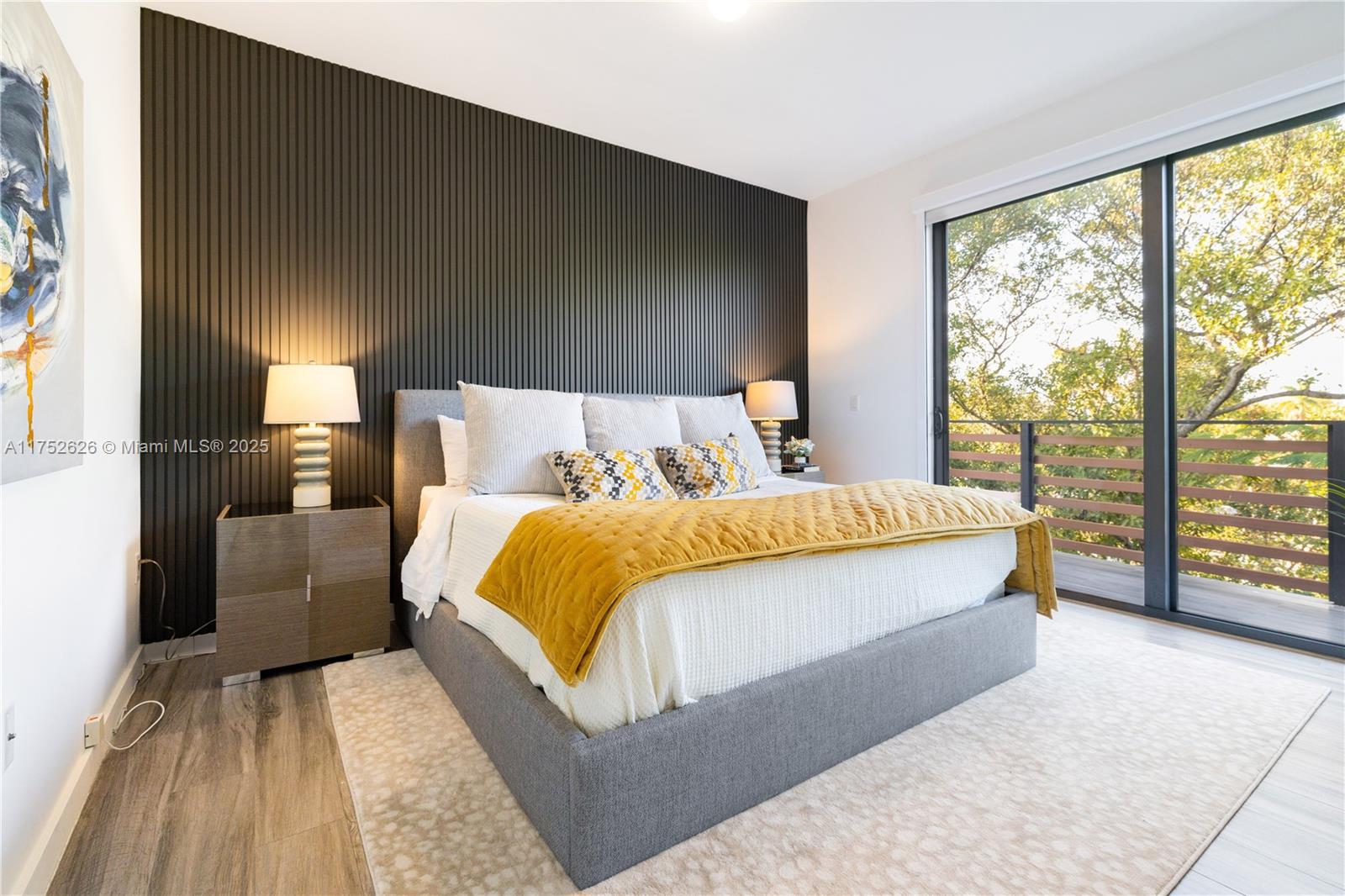 L'UCCELLO CONDO - Residential Income