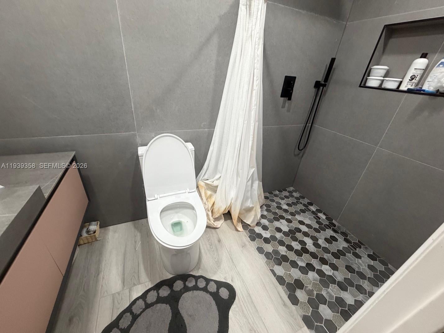 FAIRMONT - Residential