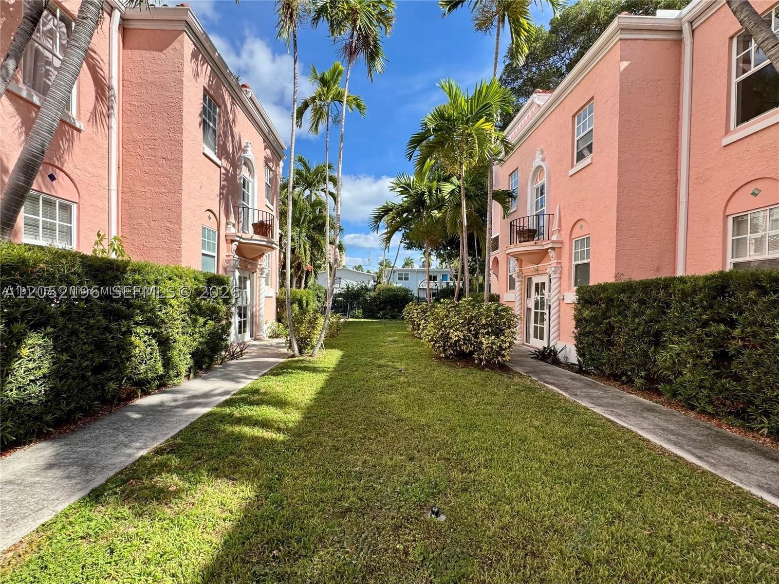 754 Meridian Ave 15