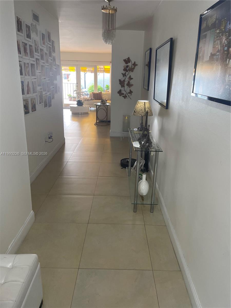 MIAMI LAKES WINDMILL GATE - Residential