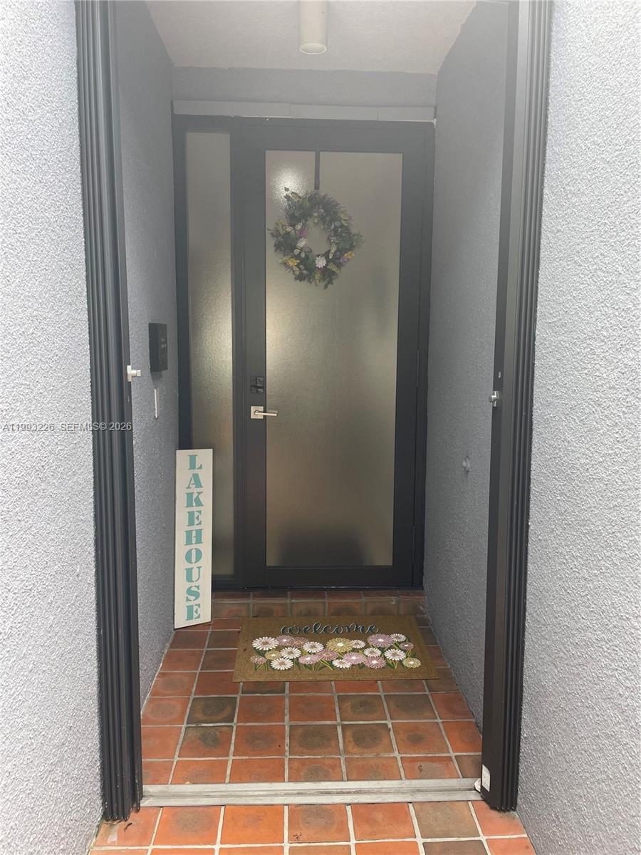 MIAMI LAKES WINDMILL GATE - Residential