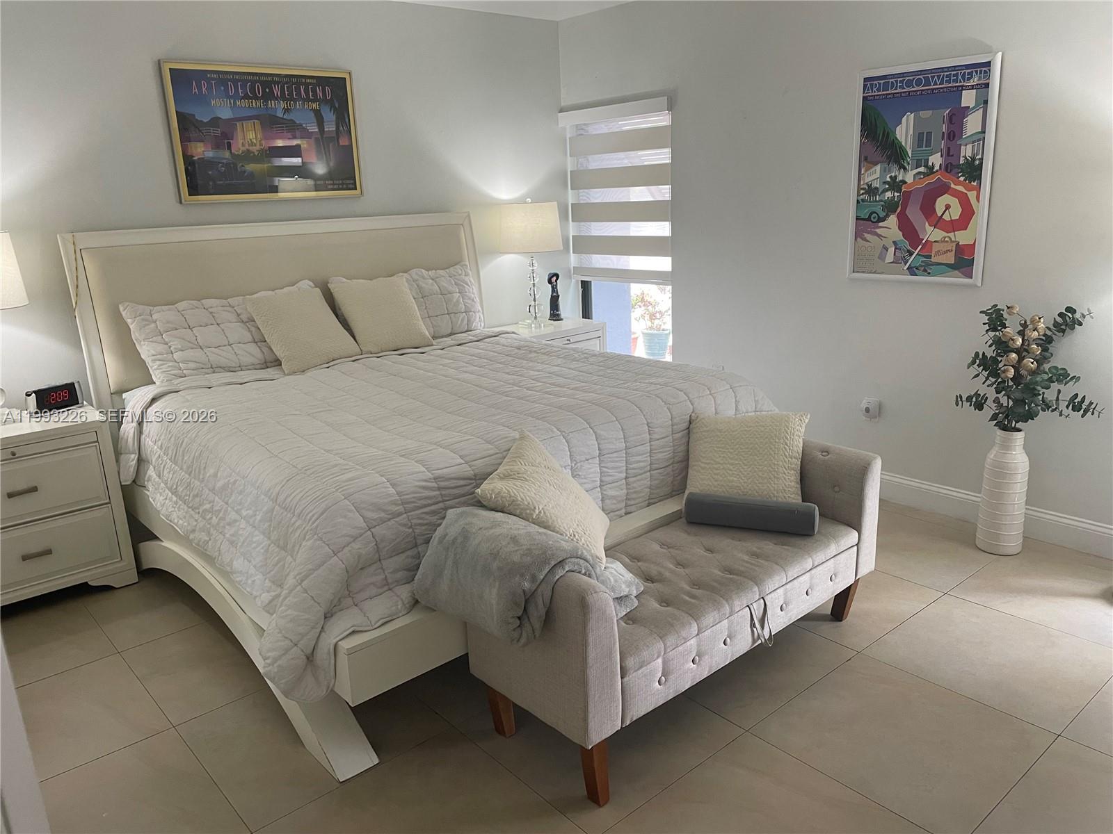 MIAMI LAKES WINDMILL GATE - Residential