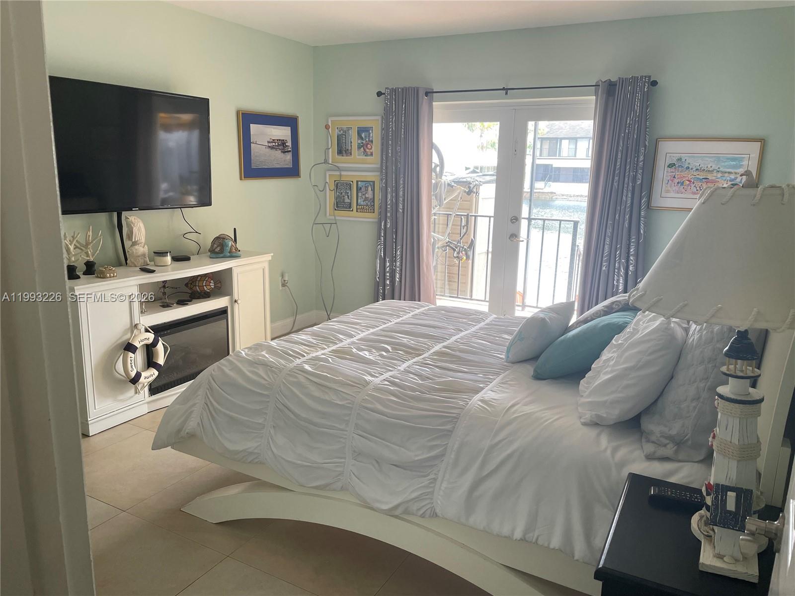 MIAMI LAKES WINDMILL GATE - Residential