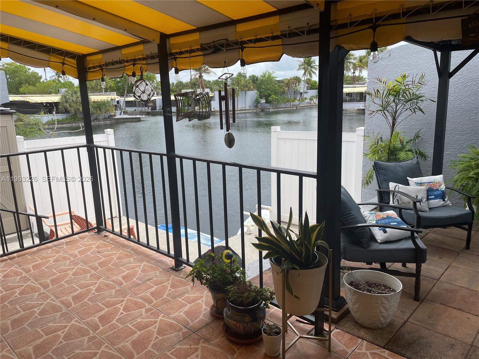 MIAMI LAKES WINDMILL GATE - Residential