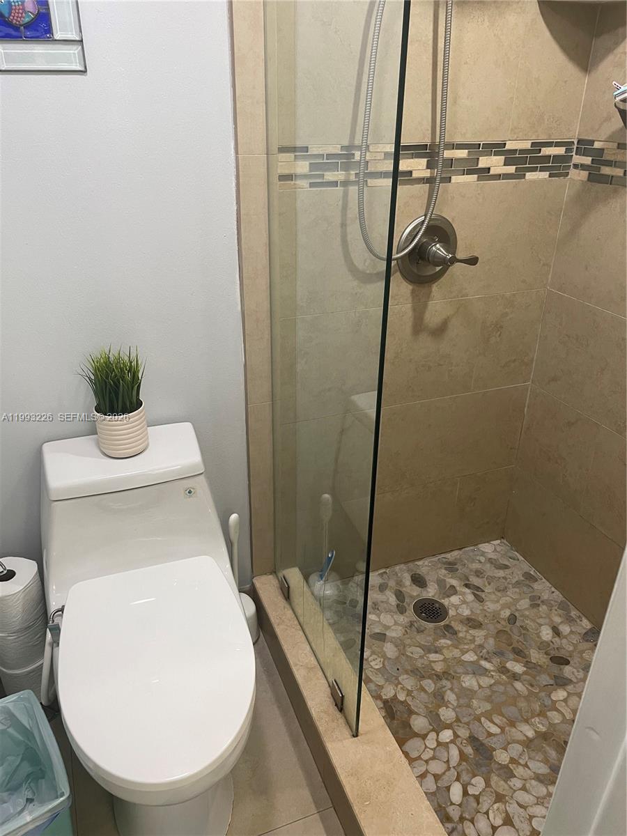 MIAMI LAKES WINDMILL GATE - Residential