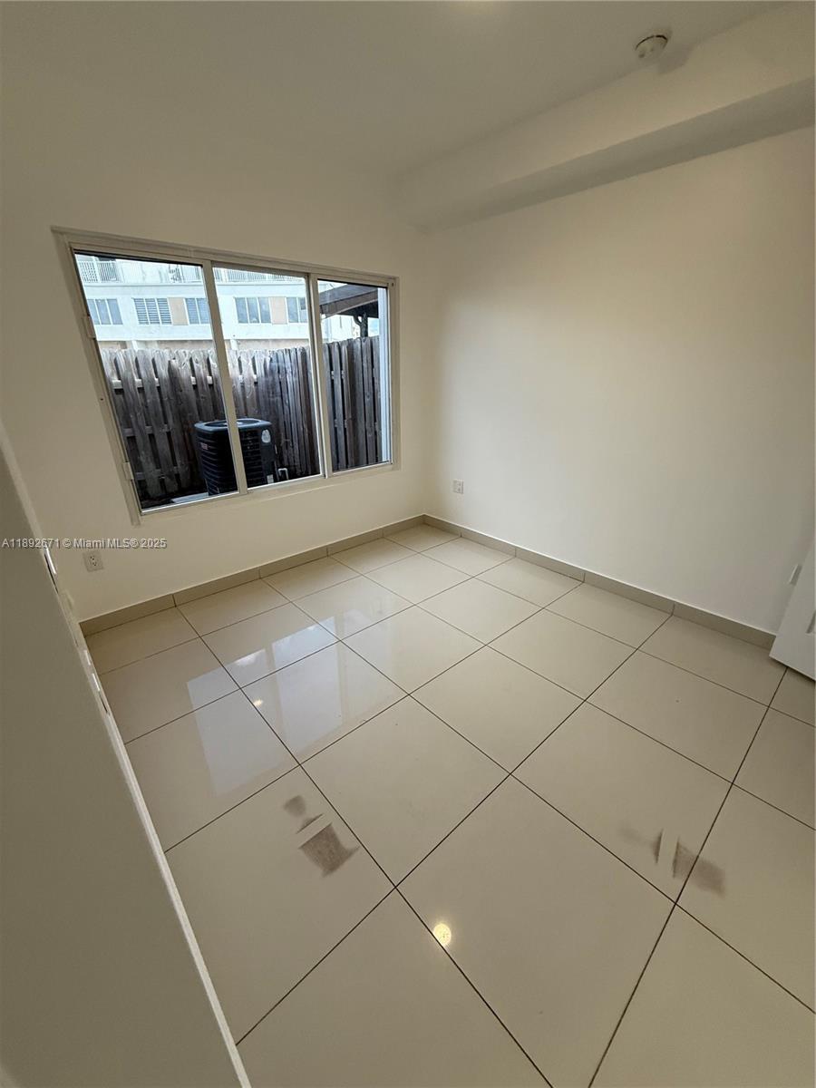 PARADISE GARDENS - Residential Lease