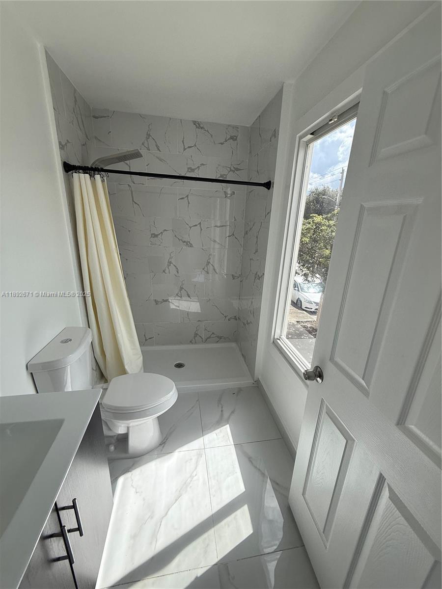 PARADISE GARDENS - Residential Lease