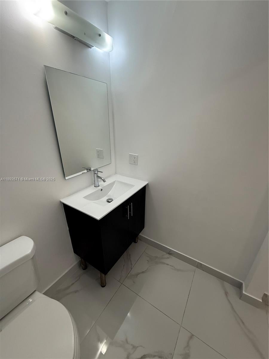 PARADISE GARDENS - Residential Lease