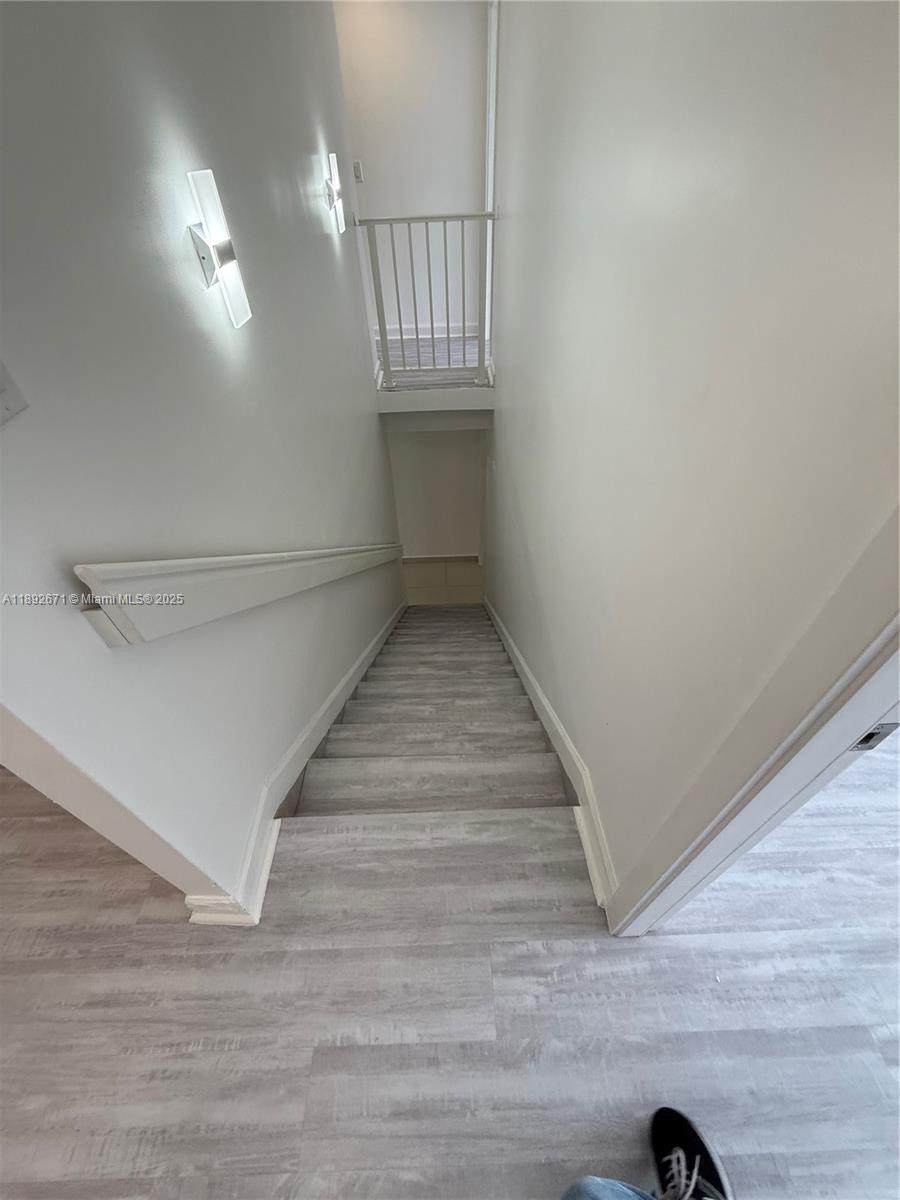PARADISE GARDENS - Residential Lease