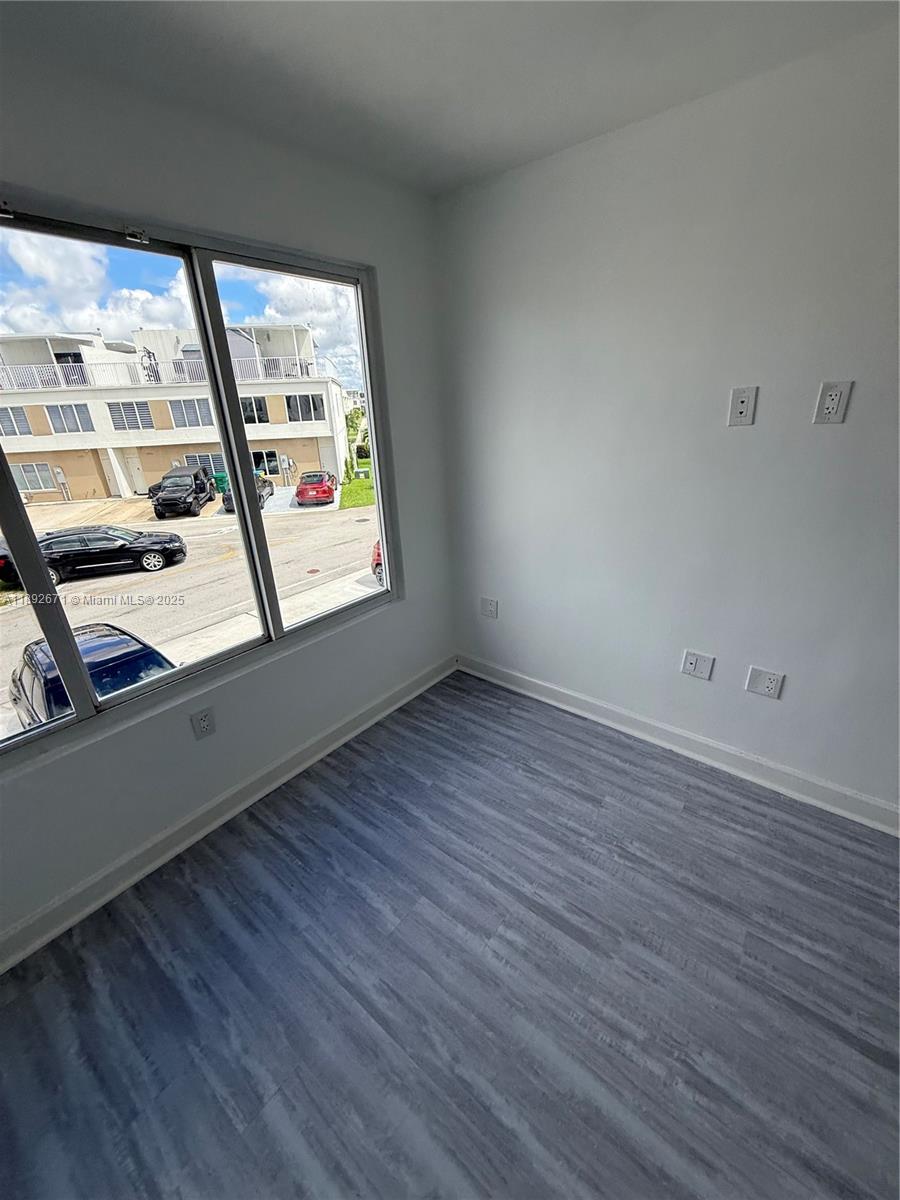 PARADISE GARDENS - Residential Lease