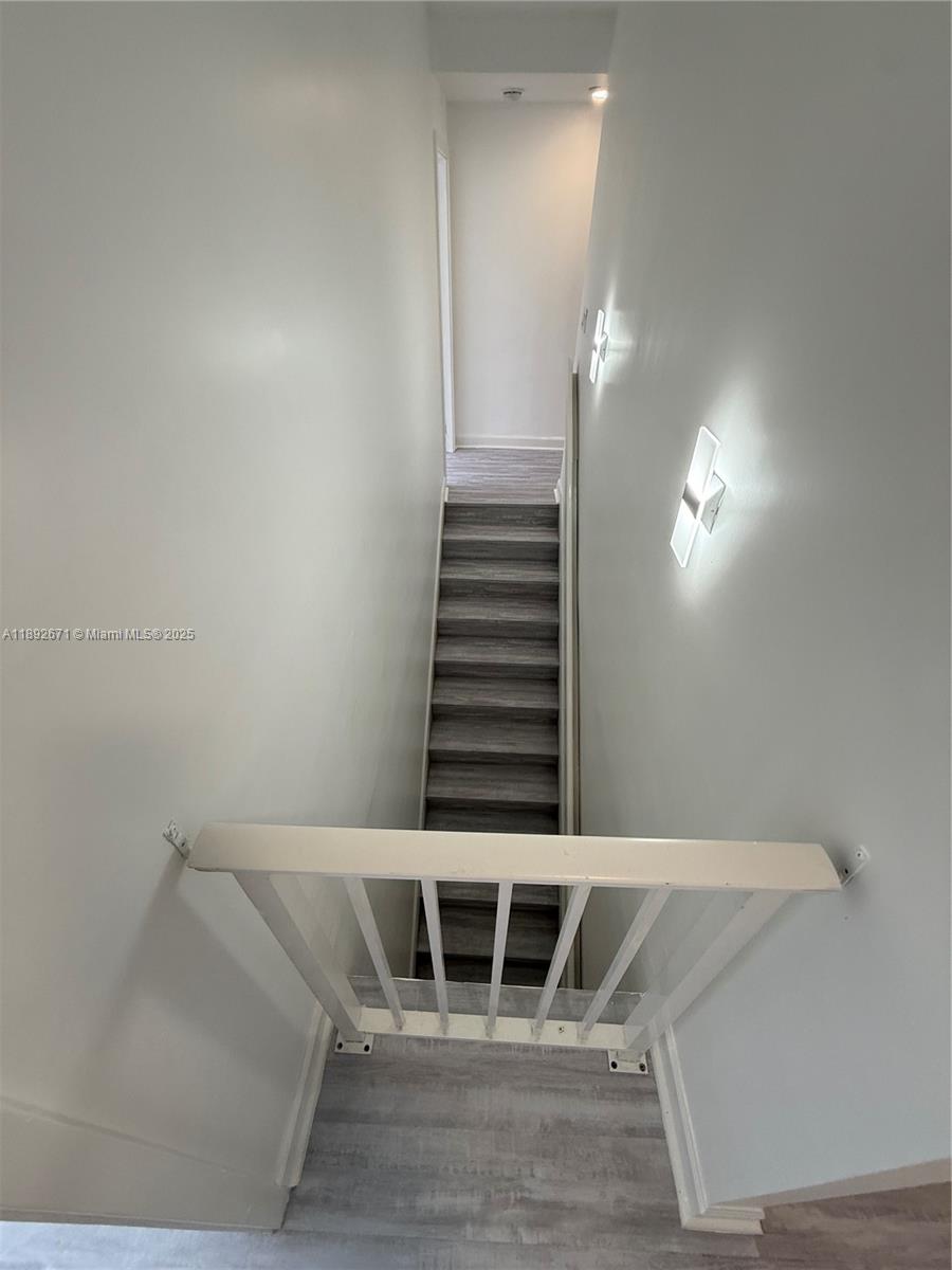 PARADISE GARDENS - Residential Lease