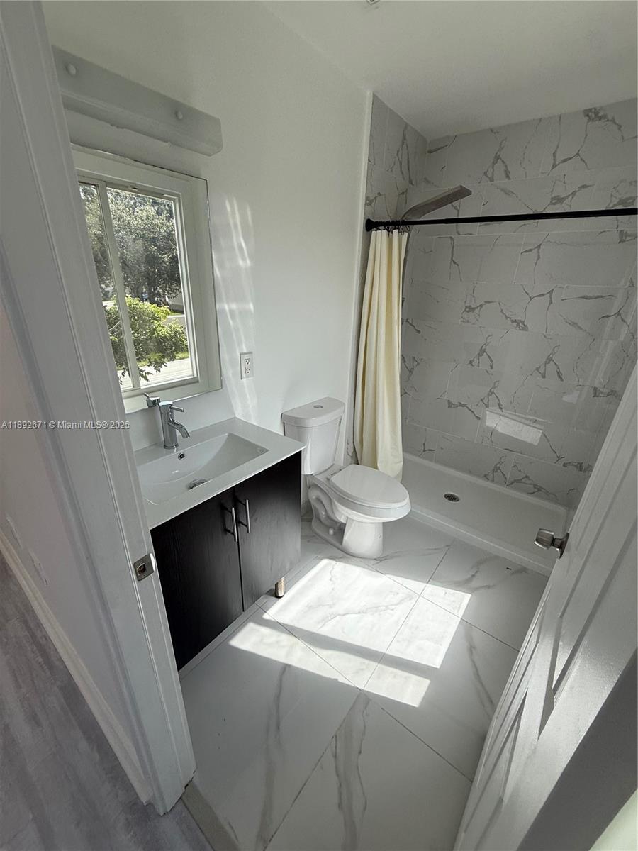 PARADISE GARDENS - Residential Lease