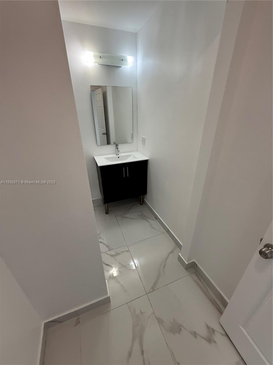 PARADISE GARDENS - Residential Lease