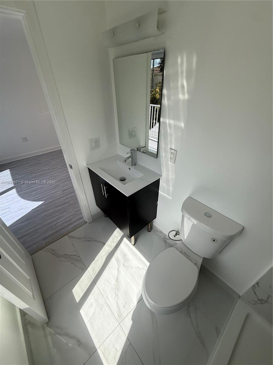 PARADISE GARDENS - Residential Lease