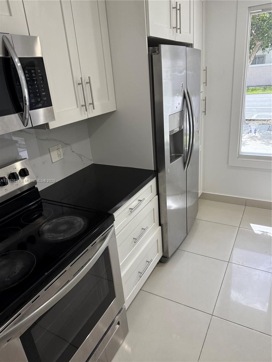 PARADISE GARDENS - Residential Lease