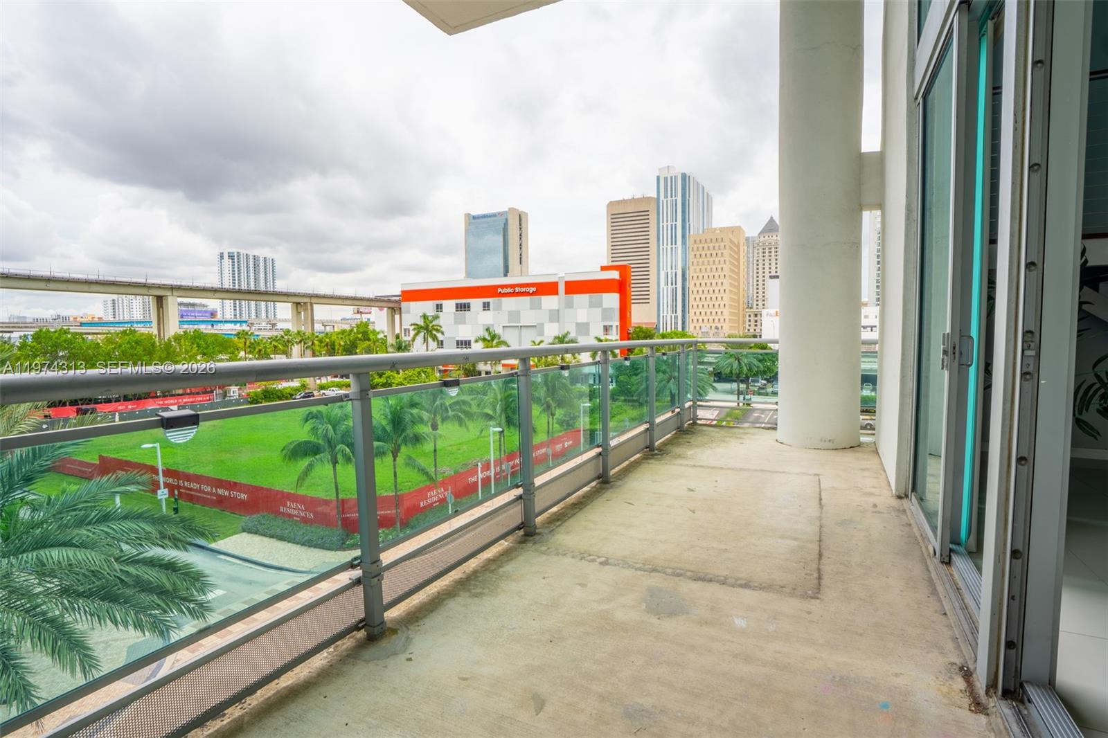 WIND CONDO - Residential