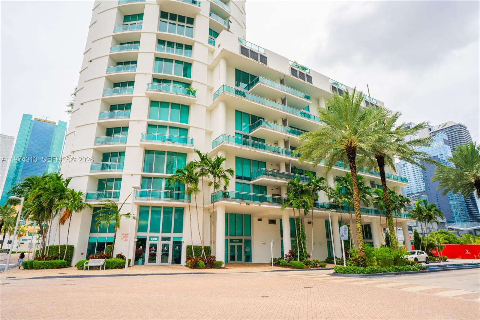 WIND CONDO - Residential