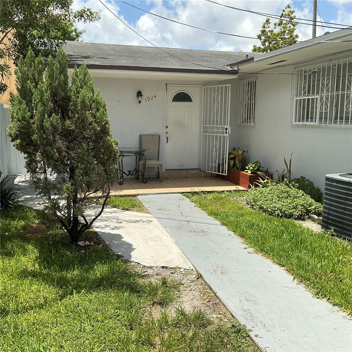 HOLLEMAN MANOR - Residential Income