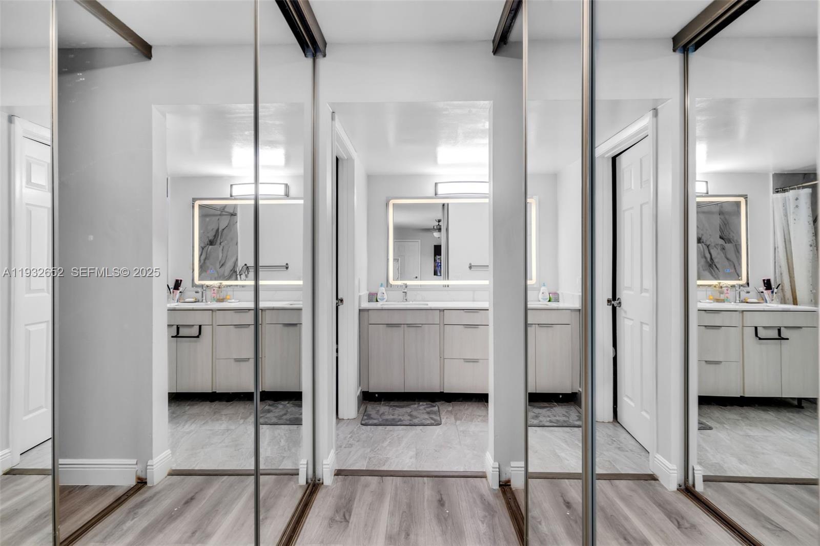 C H E ACRES - Residential