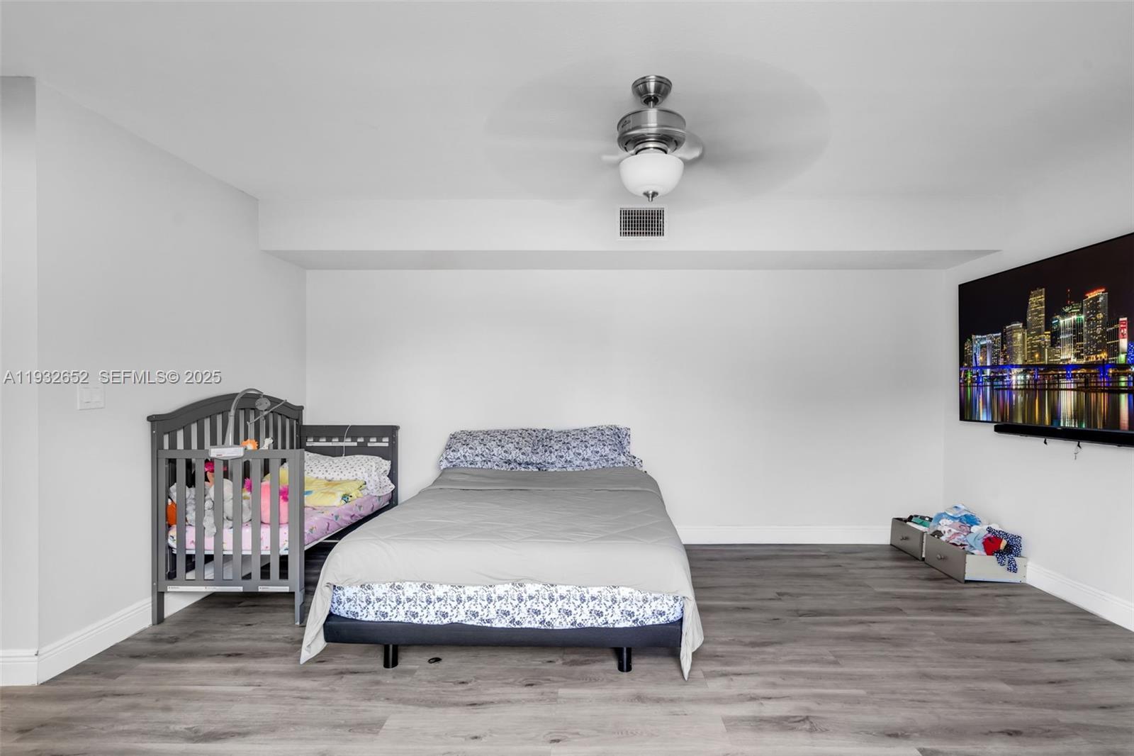 C H E ACRES - Residential