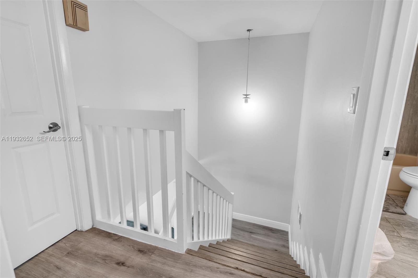 C H E ACRES - Residential