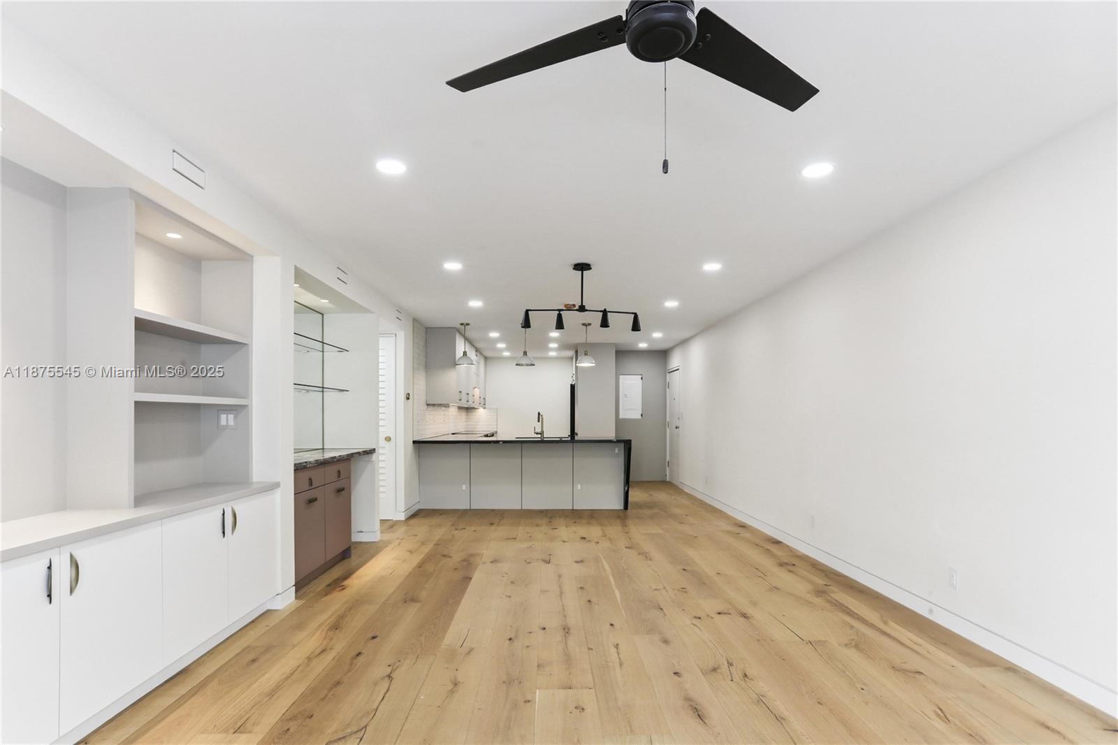 WATERS EDGE OF CORAL GABL - Residential