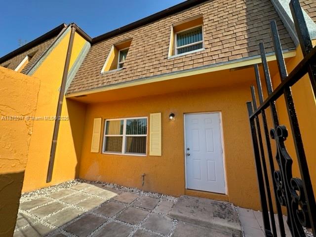 SUNRISE TOWNE PREFERRED 4 - Residential