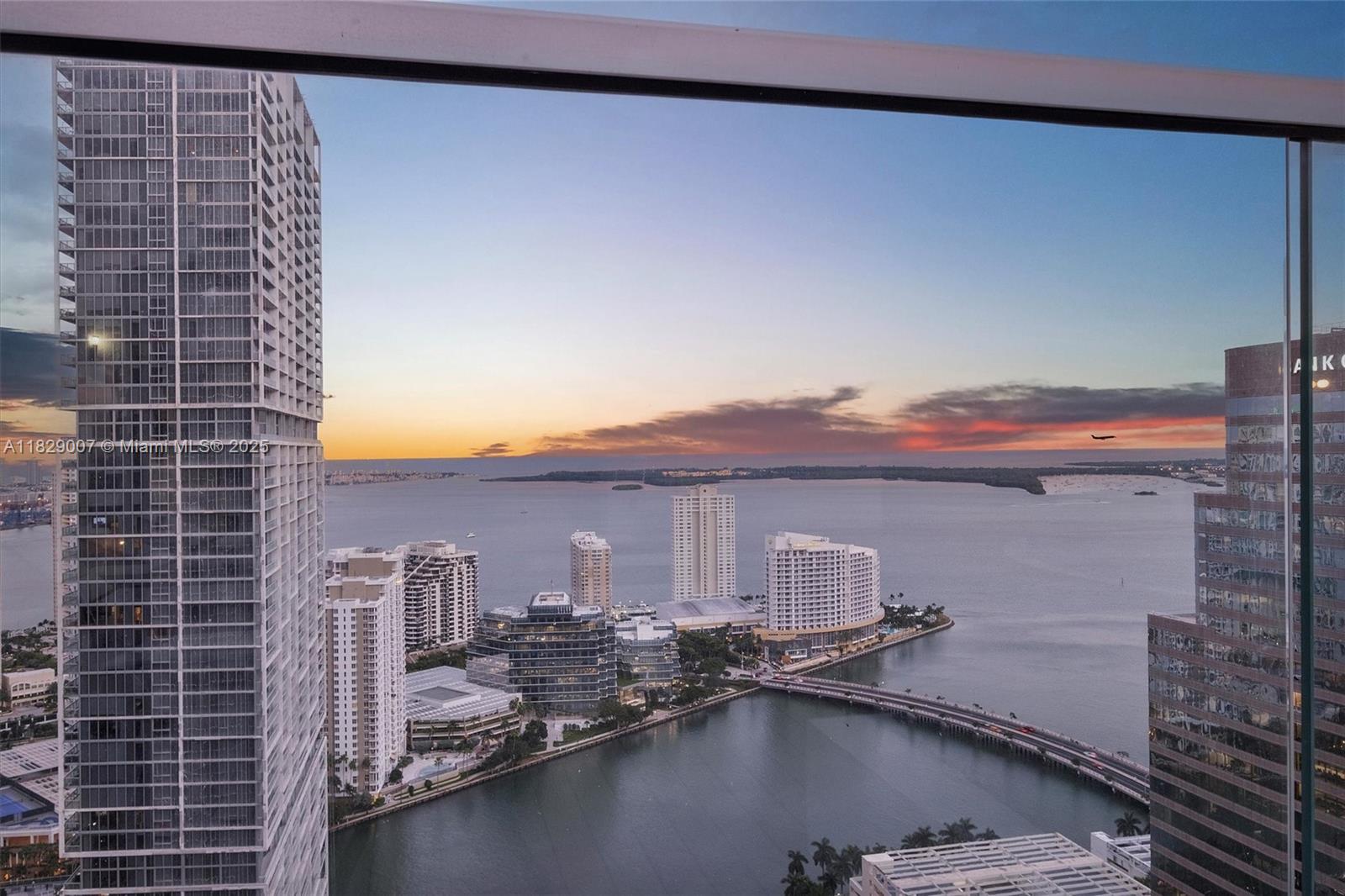 500 BRICKELL EAST CONDO - Residential