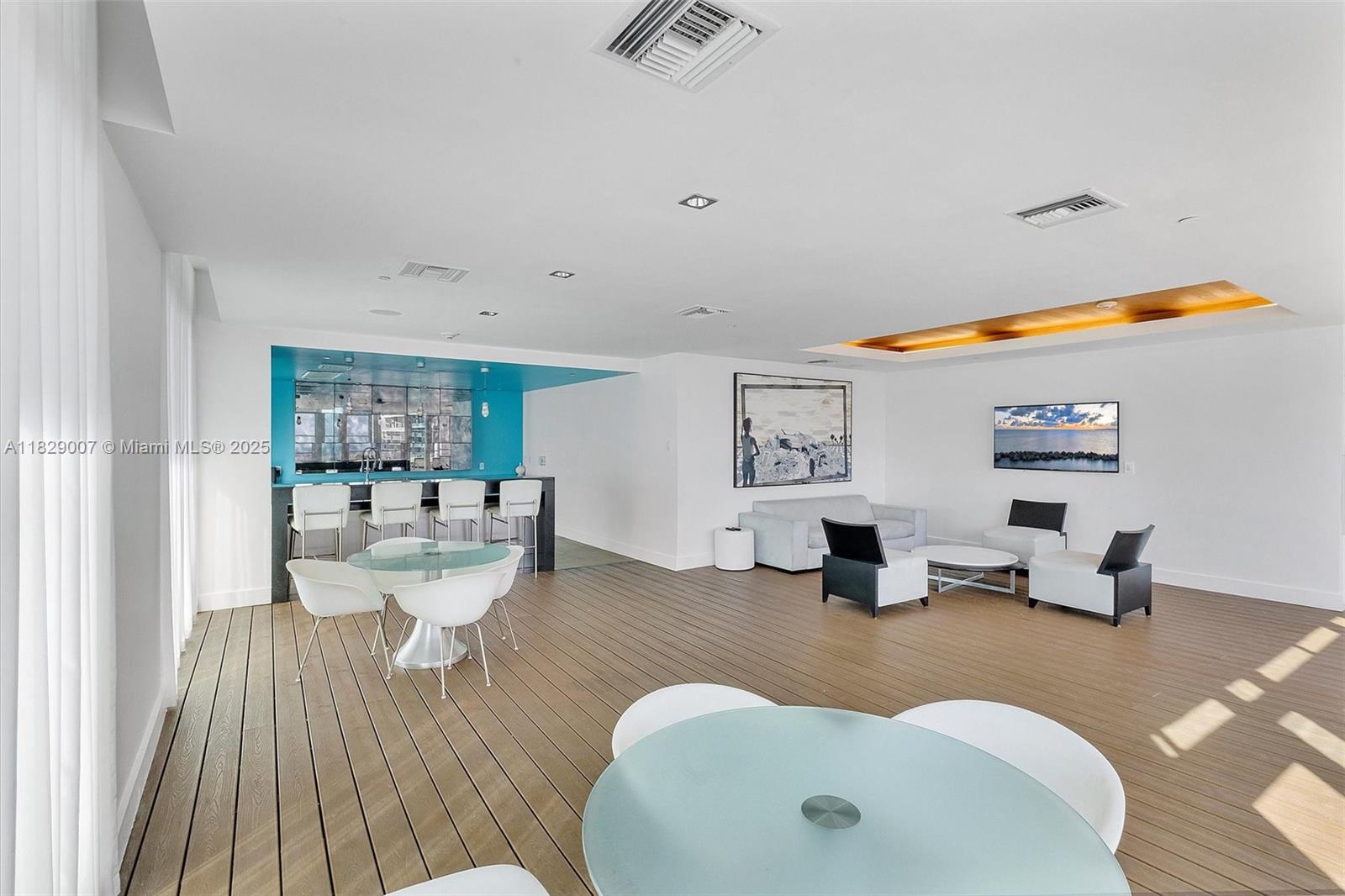 500 BRICKELL EAST CONDO - Residential