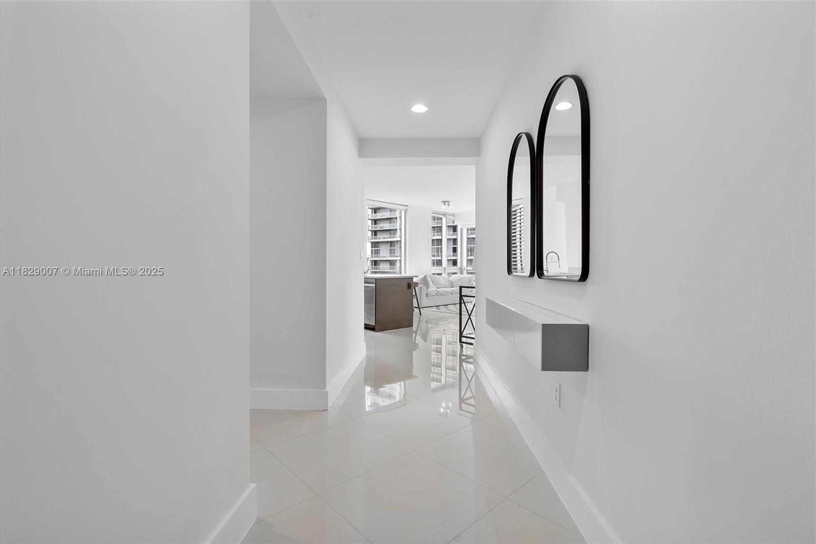 500 Brickell Ave 4101