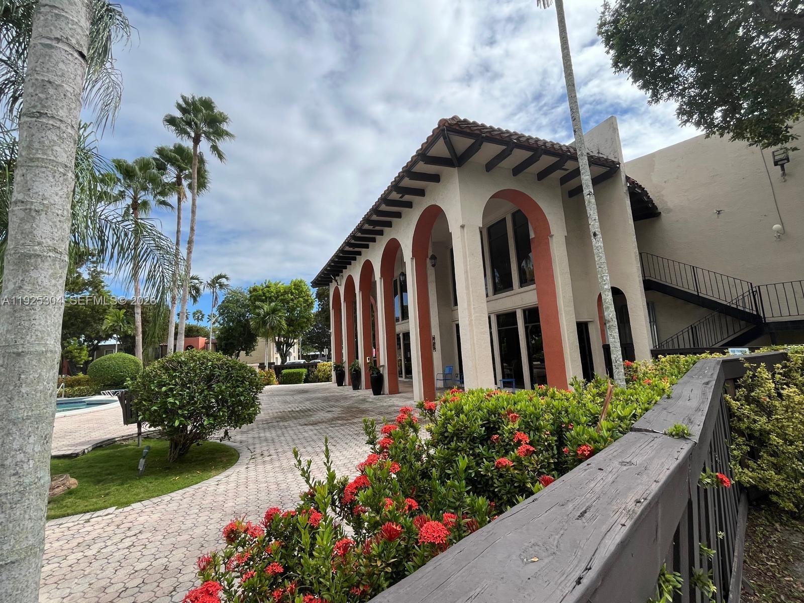 SPANISH TRACE CONDO - Residential