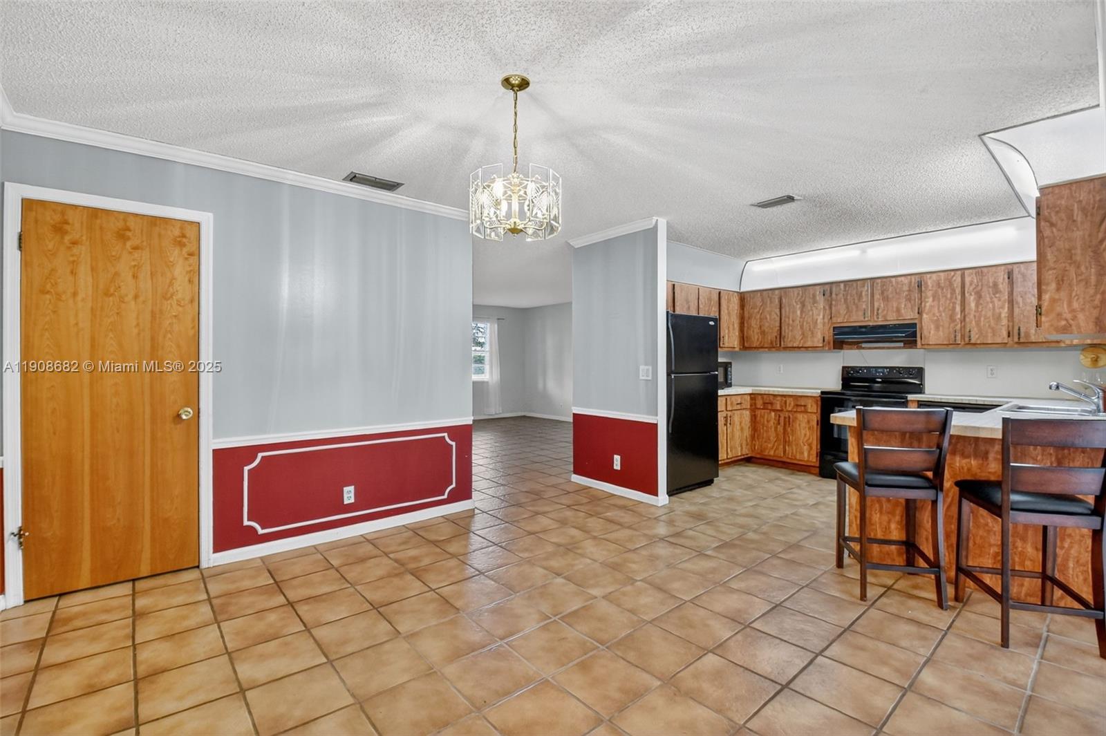 FLORAL PARK LANTANA - Residential Lease