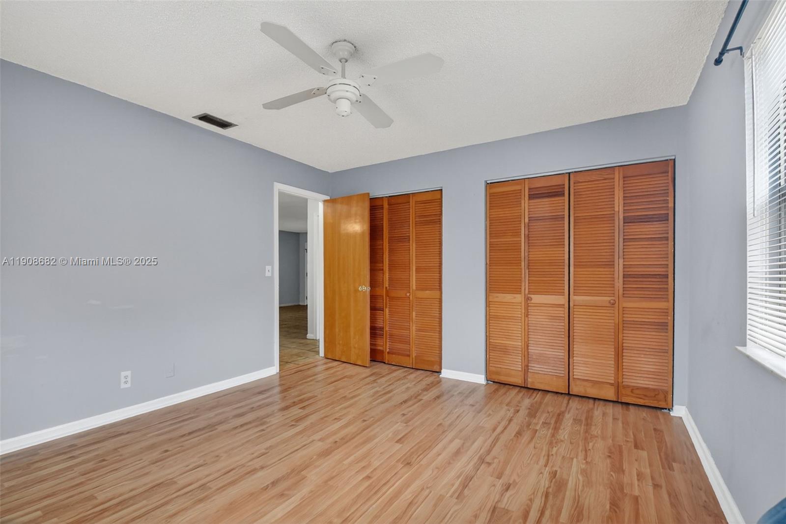 FLORAL PARK LANTANA - Residential Lease