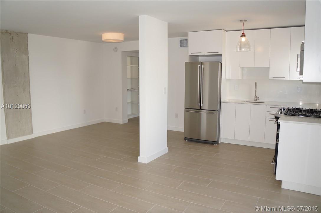 Bright and Spacious 1 Bedroom Corner Unit 1 Block Away from the Beach. Completely Renovated with Open Kitchen and Impact Windows. New Appliances and Large Closet Space. Windows in Every Room Including Kitchen. Fantastic Location One Block Away from Park and 3rd Street Beach. Laundry Room at Ground Floor. Parking Space Included. No Pets Allowed. Tropical Views from Every Window with Lots of Trees. Come and Enjoy this Beautiful Unit Located in Cool South-of-Fifth Neighborhood.
