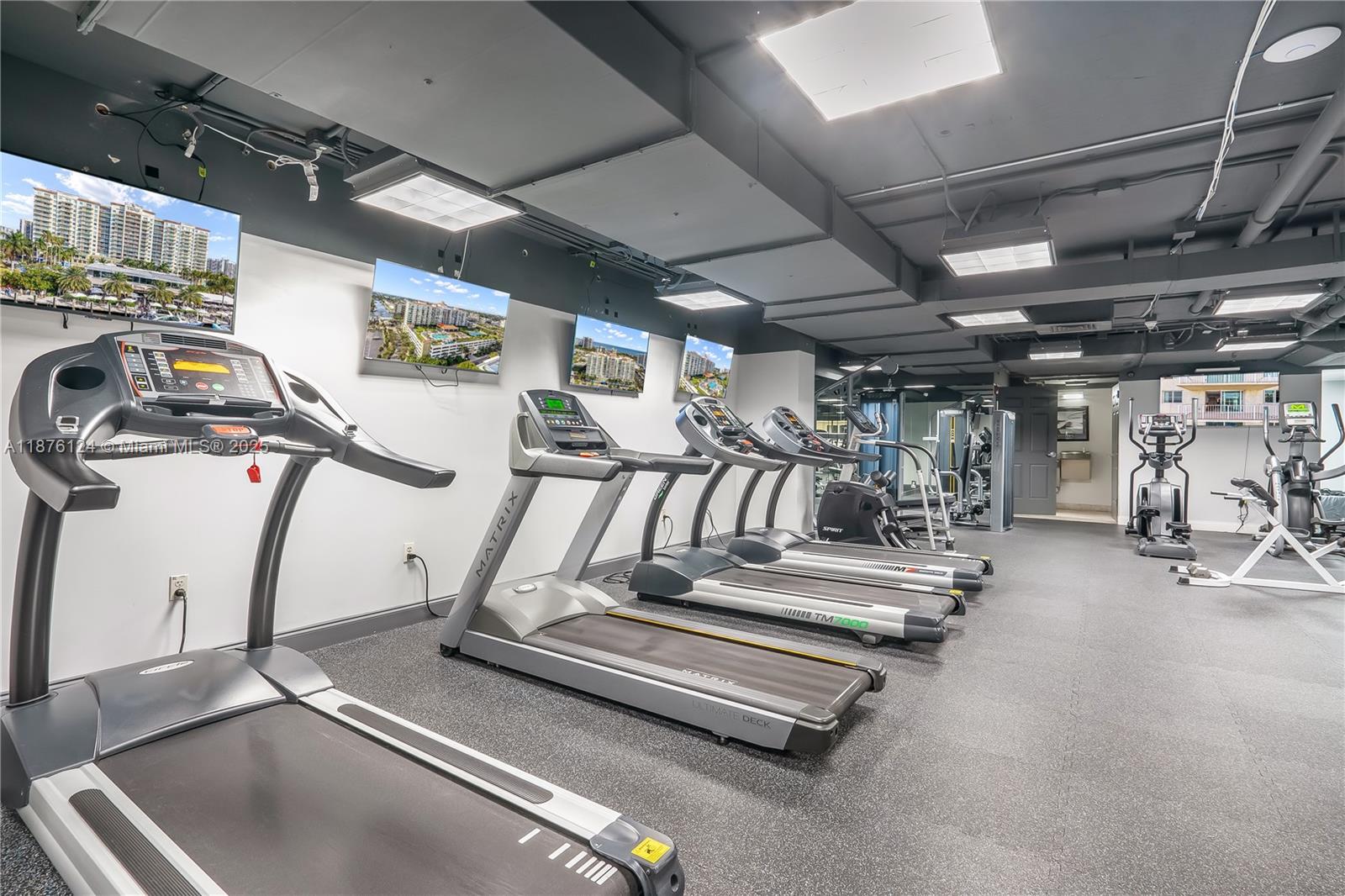 TIDES AT BRIDGESIDE SQUAR - Residential