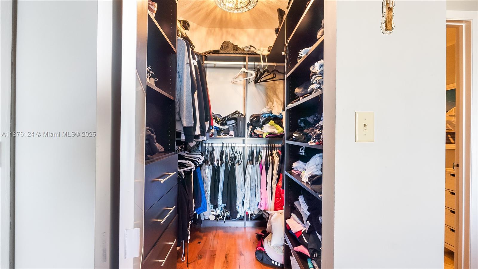 TIDES AT BRIDGESIDE SQUAR - Residential