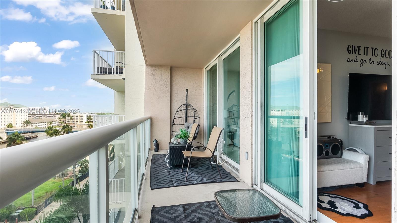 TIDES AT BRIDGESIDE SQUAR - Residential