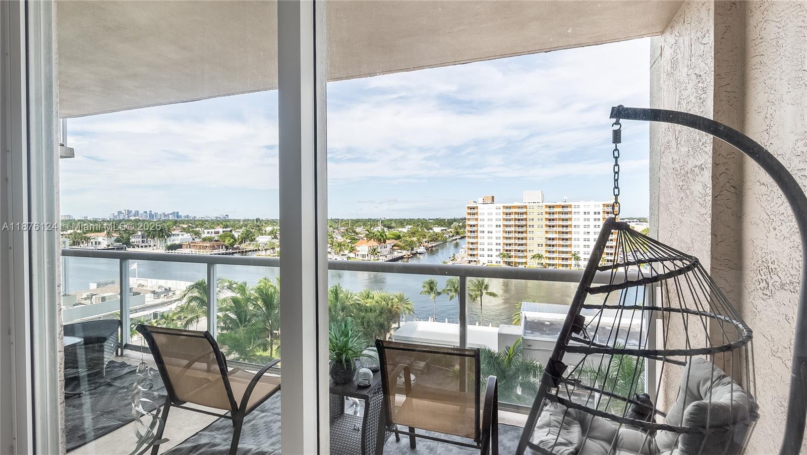 TIDES AT BRIDGESIDE SQUAR - Residential