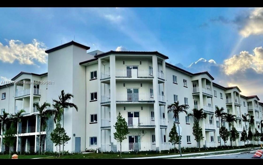 Rental Property at 10950 Nw 82nd St 304, Doral, Miami-Dade County, Florida - Bedrooms: 2 
Bathrooms: 2  - $3,100 MO.