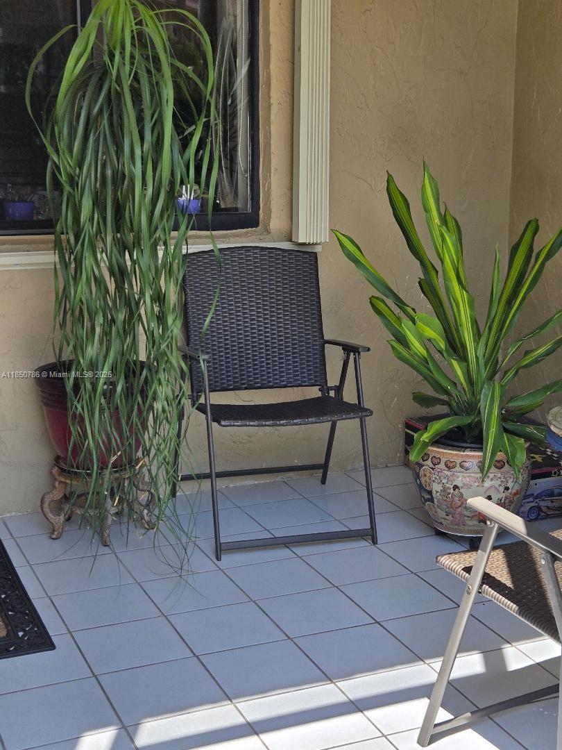 RACQUET CLUB APTS AT BONA - Residential