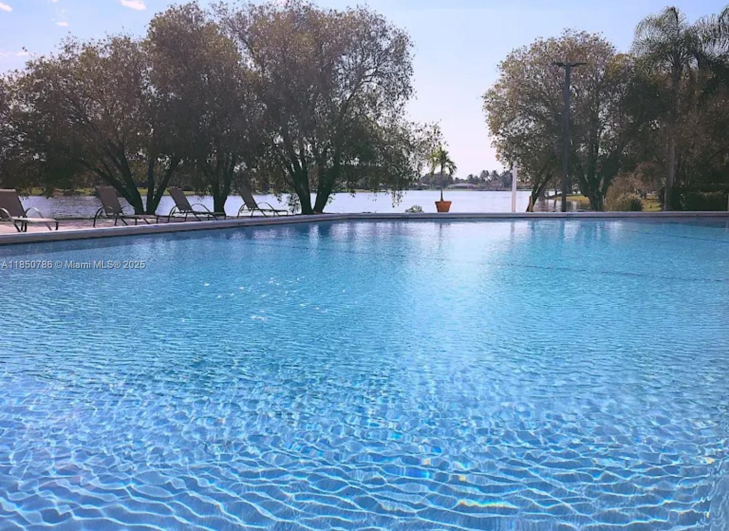 RACQUET CLUB APTS AT BONA - Residential