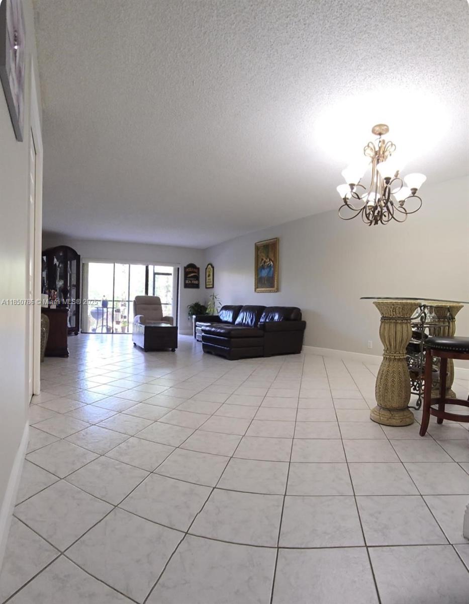 RACQUET CLUB APTS AT BONA - Residential