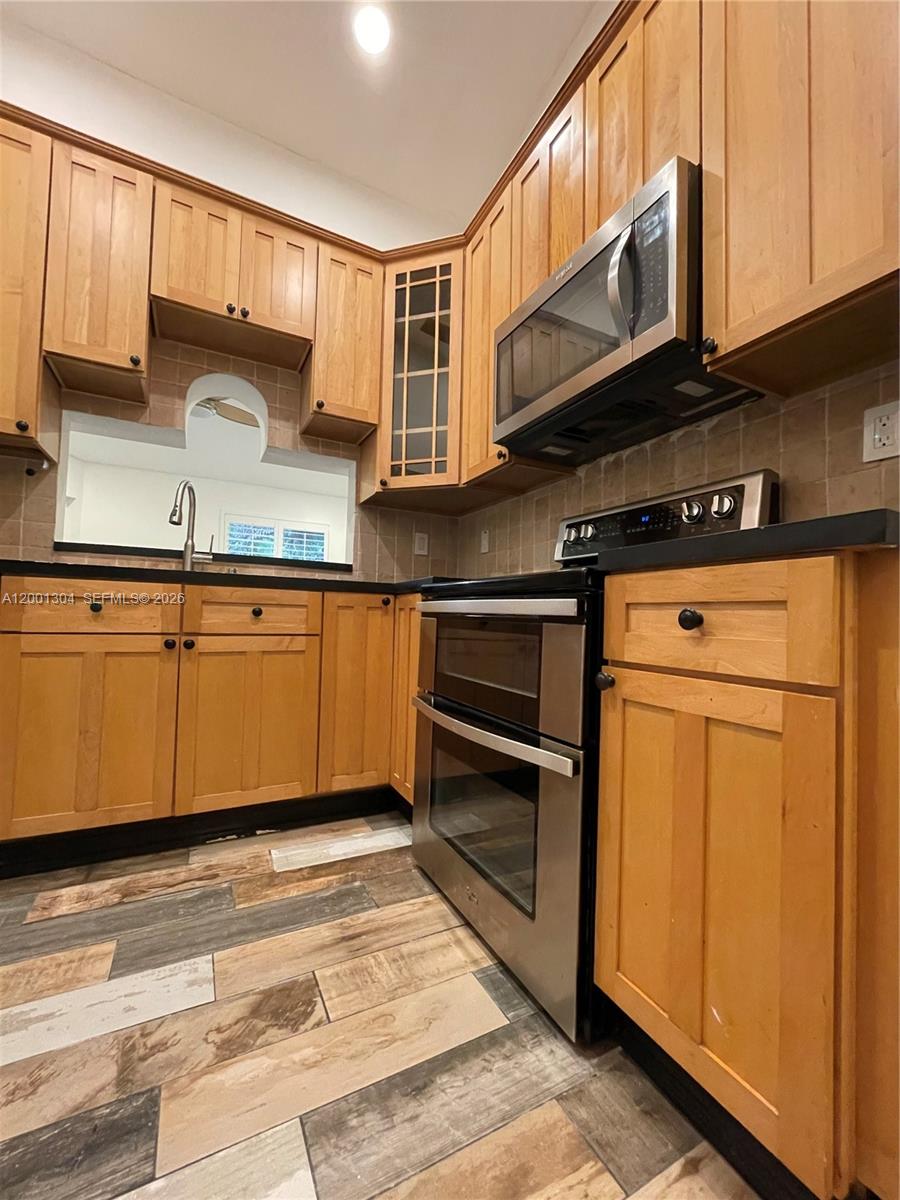 PEMBROKE LAKES SOUTH - Residential Lease